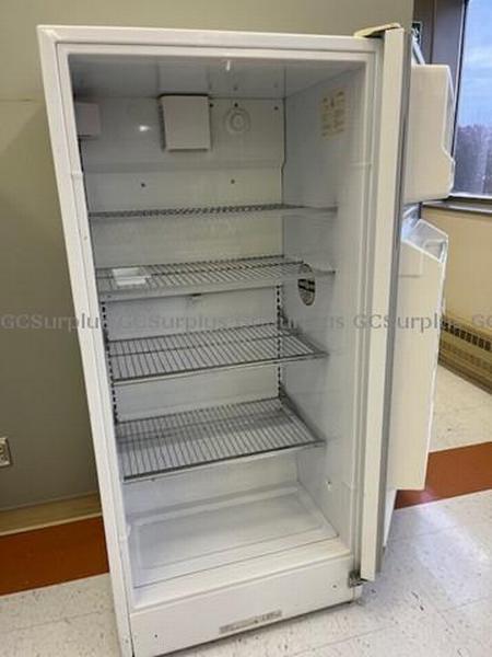 Picture of Refrigerator - Sold for parts
