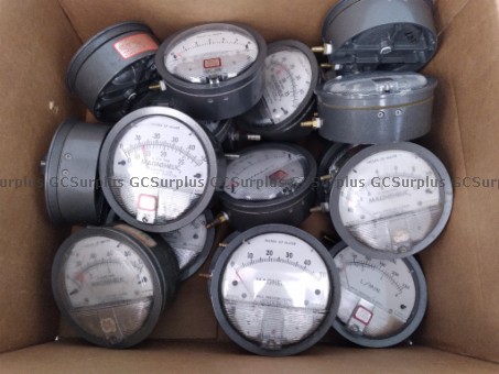 Picture of Lot of Assorted Pressure Gauge