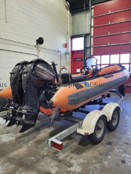 Picture of Zodiac Watercraft with 3 Motor