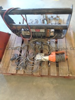 Picture of 2 Warn Winches