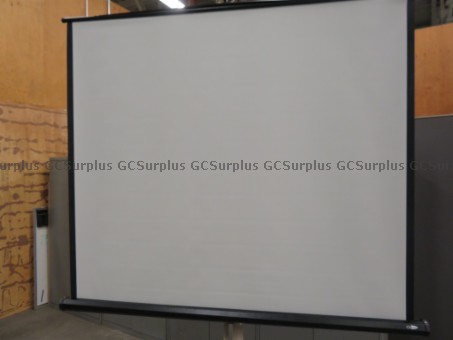 Picture of Used Projection Screen