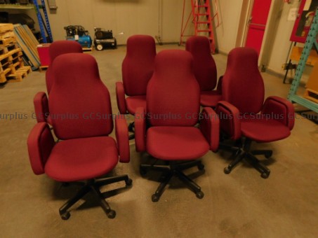 Photo de Chaises de bureau rouges