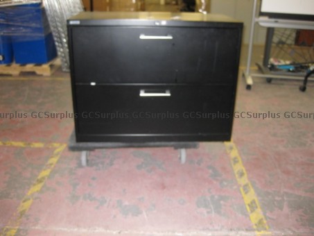 Picture of 1 Metal Lateral Cabinet with 2