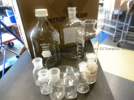 Picture of Assorted Laboratory Glassware