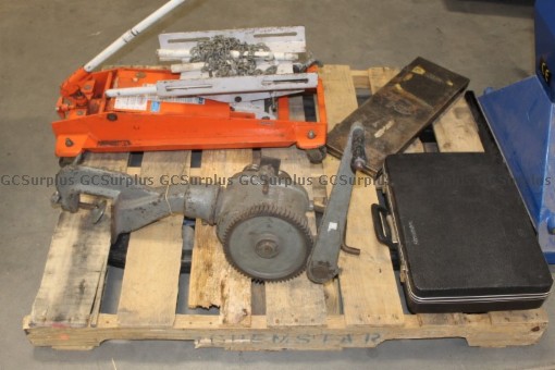 Photo de Lot d'outils variés