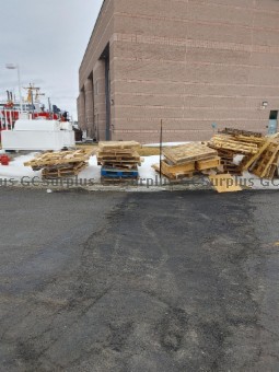 Picture of Lot of Wooden Skids – Sold for