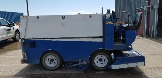 Picture of 2002 Zamboni 440 (3568 HOURS)