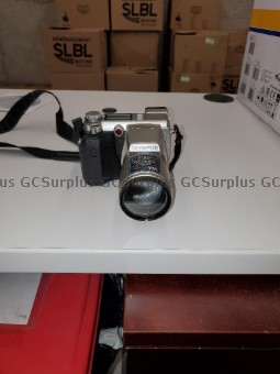 Picture of Olympus C-2100 Ultra Zoom Came