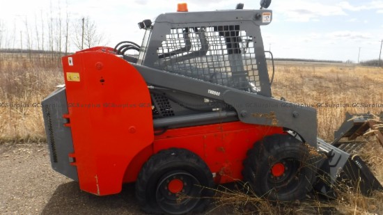 Picture of 2002 Thomas T245 Skid Steer Lo