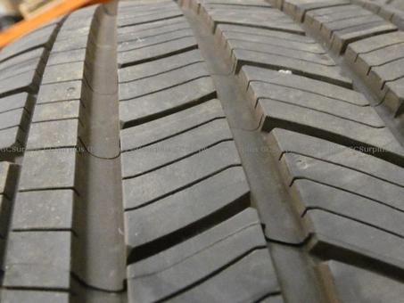 Photo de Jeu de pneus 225/55R20 Micheli