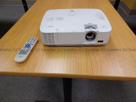 Photo de Projecteur NEC NP-M300 usagé