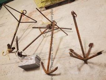 Picture of Lot of Seized Anchors