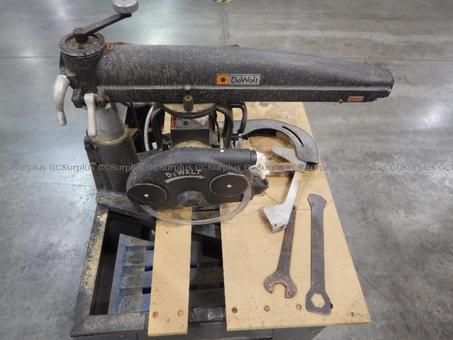 Picture of DeWalt Stand-up Radial Arm Saw
