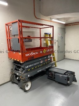 Picture of 2013 Skyjack Scissor Lift