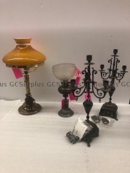 Photo de Lampes et candélabres anciens 