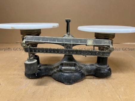 Picture of Ohaus Vintage Balance Scale