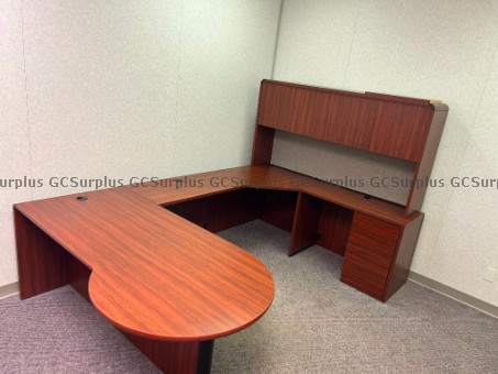 Picture of Desk with Hutch