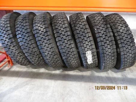 Photo de 7 pneus Goodyear G282 MSD sur 