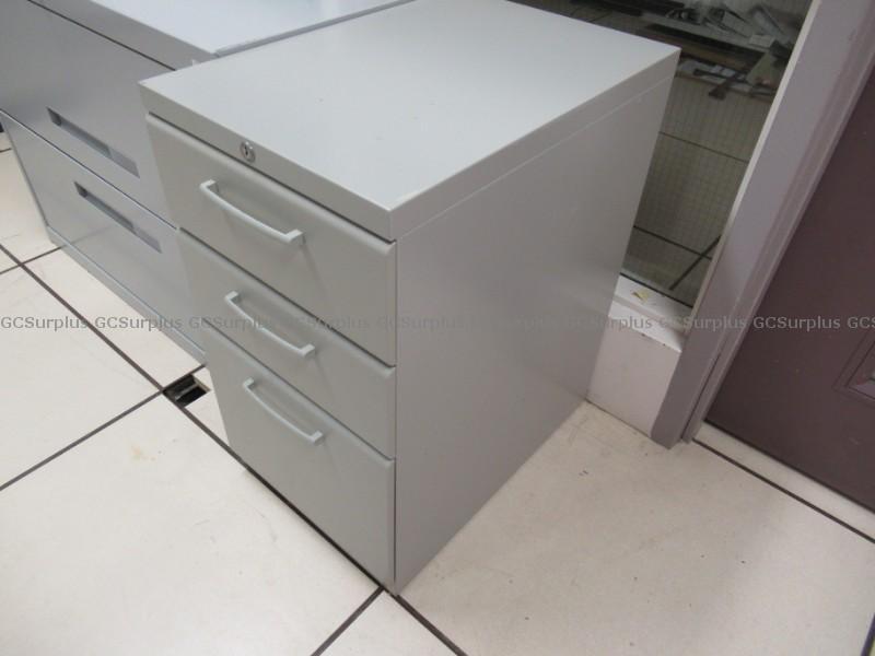 Picture of Vertical 3-Drawer Metal Cabine