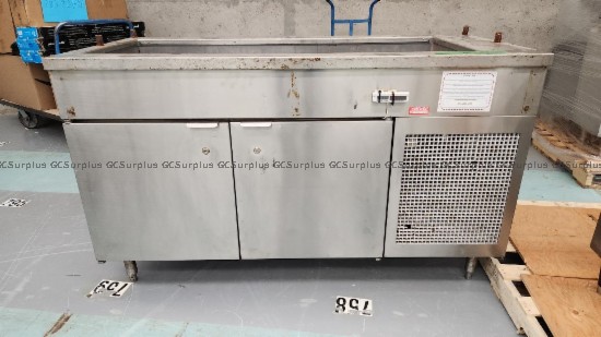 Picture of Cooling Table - Sold for Parts
