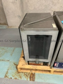 Picture of Lot of 2 Microwaves