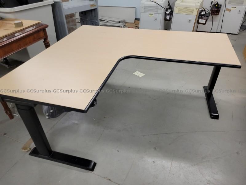 Picture of Height-Adjustable Tables