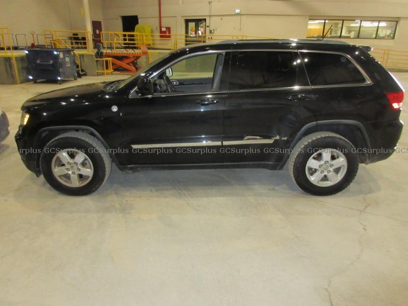 Picture of 2012 Jeep Grand Cherokee Lared