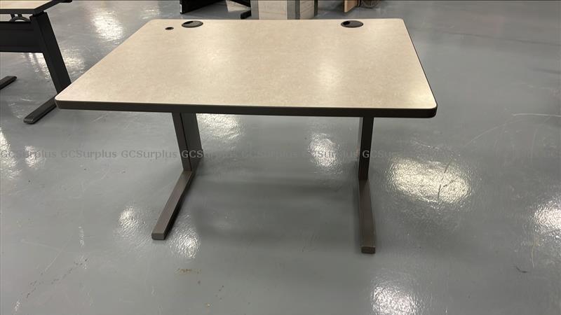 Picture of Lot of 5 Work Tables