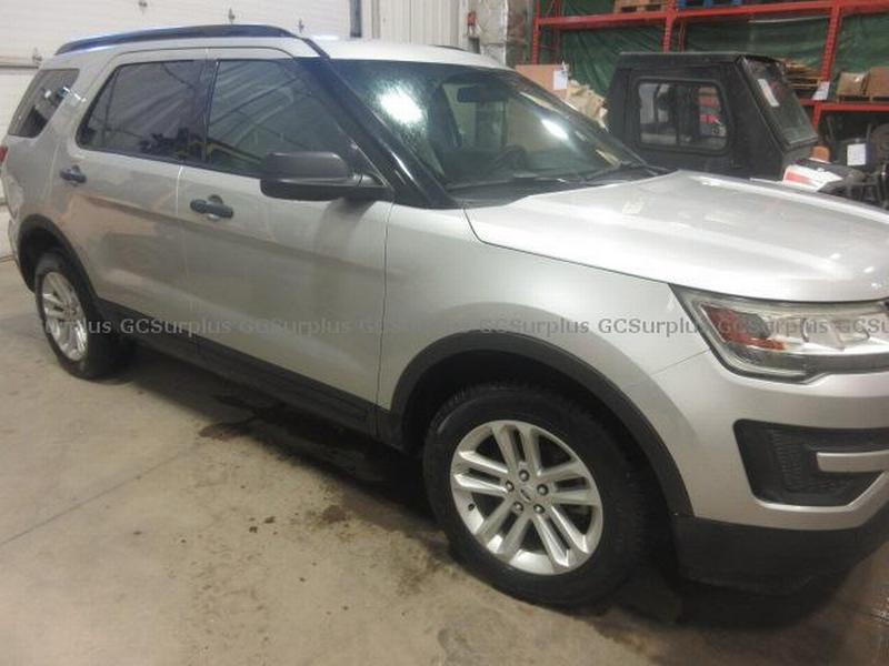 Picture of 2017 Ford Explorer (154528 KM)