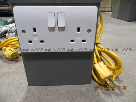 Picture of Type G Plug 110 V to 240 V Tra