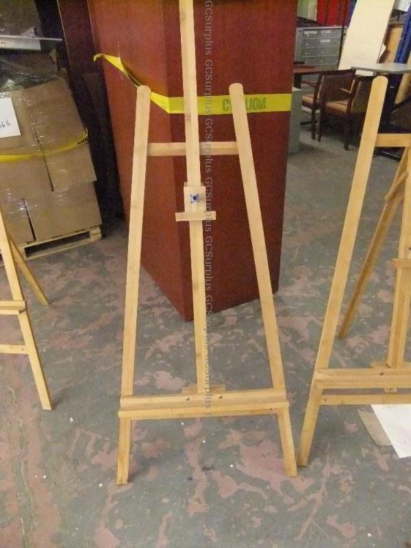 Picture of Artist's Wooden Easel