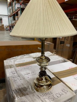 Picture of 220V Lamps and Shades