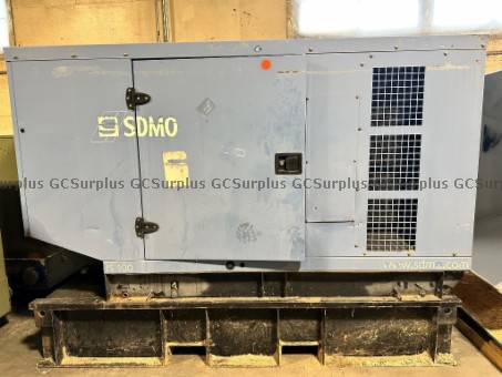 Photo de Génératrice SDMO 100 kW - non 