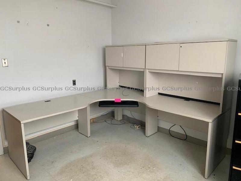 Picture of 5-Piece Desk