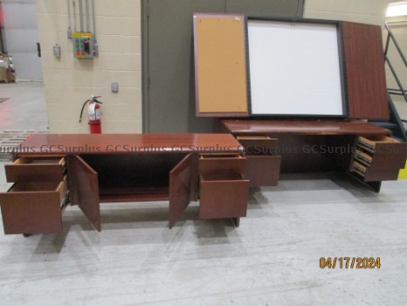 Picture of Various Used Office Furniture