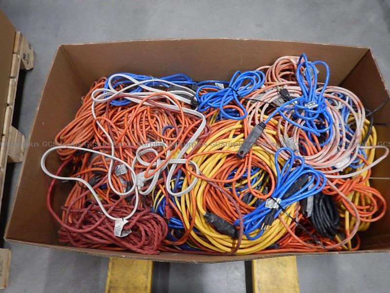 Picture of Lot of Various Extension Cords