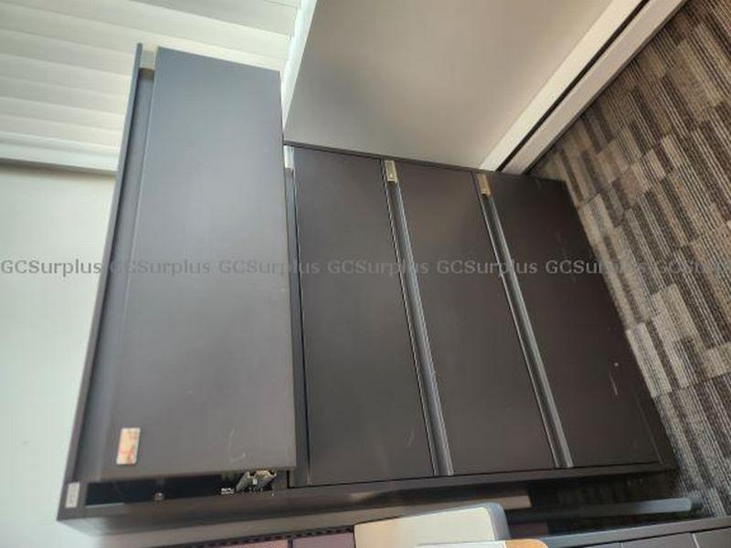 Picture of 1 Lot of Metal Filling Cabinet