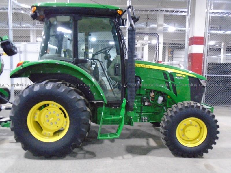 Picture of 2017 John Deere Tractor with M