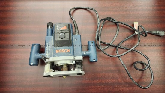 Picture of Bosch Router with Router Bits
