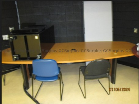Picture of Oval Conference Table
