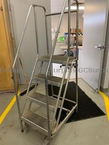 Picture of Mobile Step Ladder