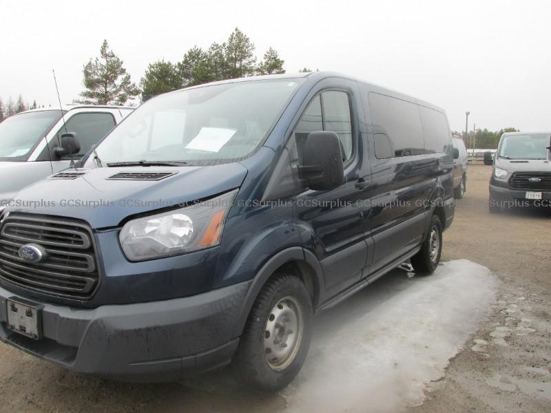Photo de Ford Transit 150 Wagon XL, 201