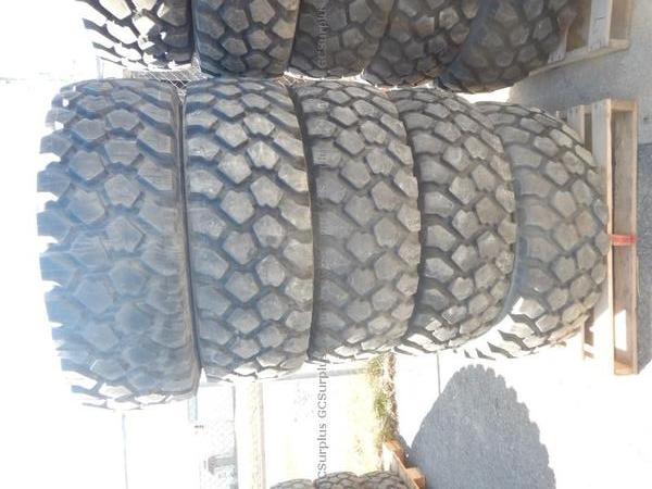 Picture of Lot of 5 Heavy-Duty Vehicle Ti