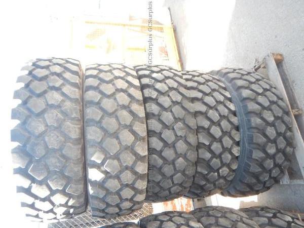 Picture of Lot of 5 Heavy-Duty Vehicle Ti