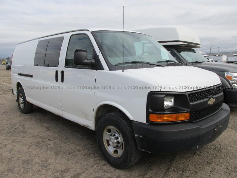 Picture of 2015 Chevrolet Express 2500 Ca