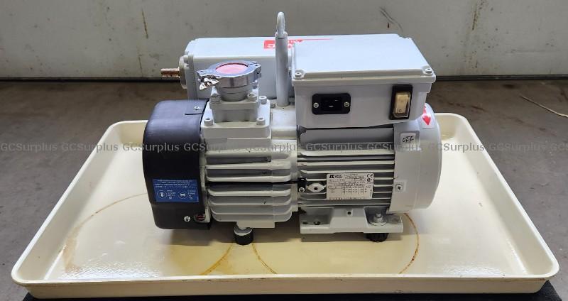 Photo de Pompe à vide SOGEVAC SV40BI