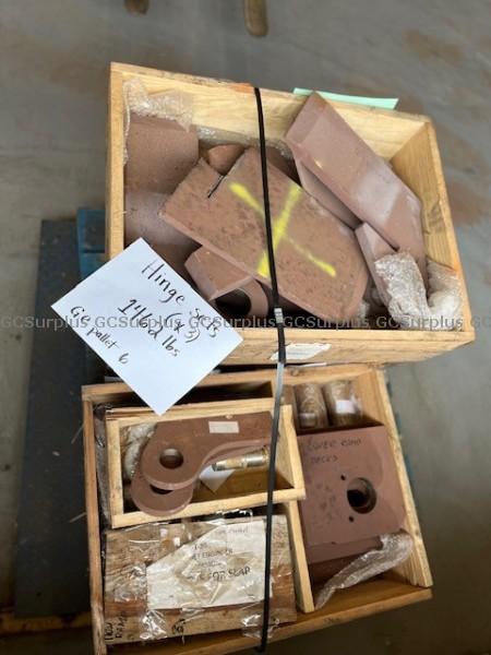 Photo de 3 ensembles de charnières