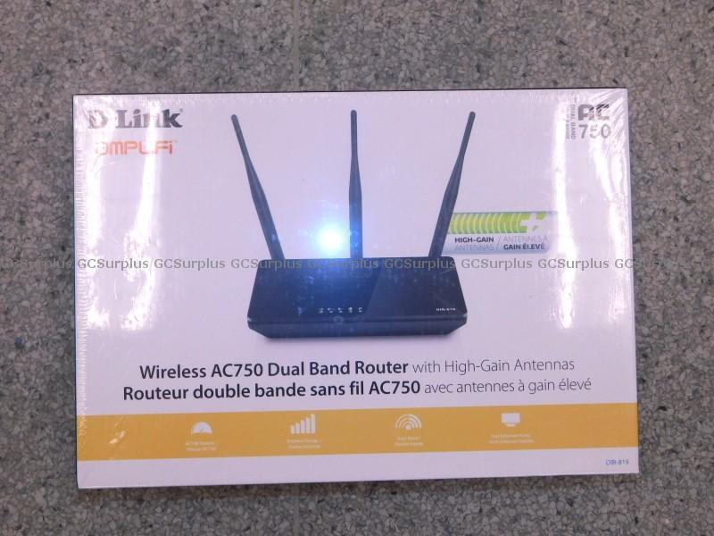 Picture of D-Link DIR-819 Router