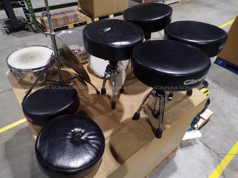Picture of Lot of Assorted Drum Accessori