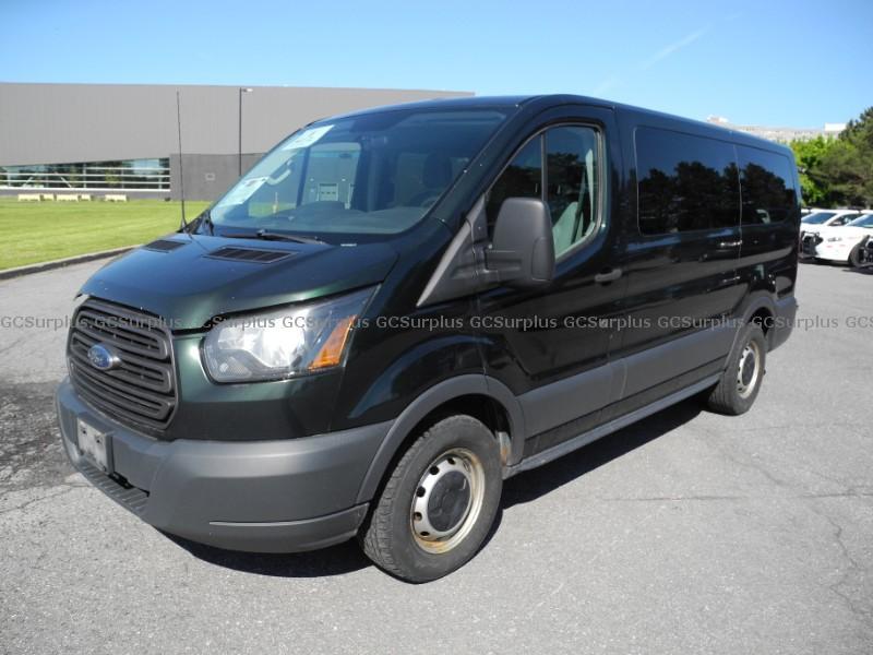 Photo de Ford Transit 150 Wagon XL, 201